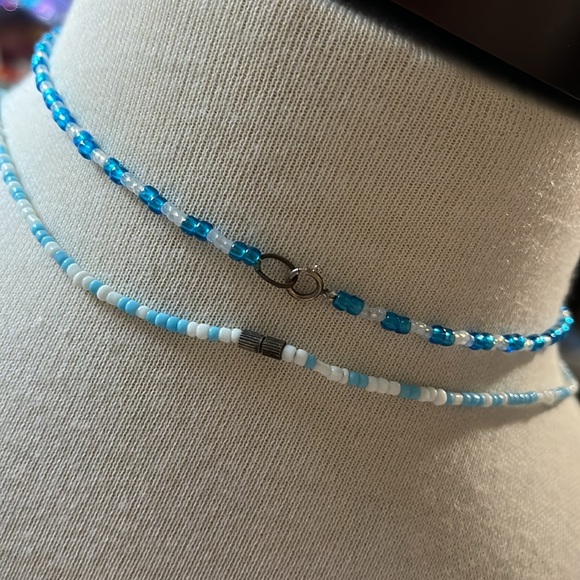 Bundle Lot Necklaces Bracelets Earrings Mixed 12 Pieces - Picture 3 of 9